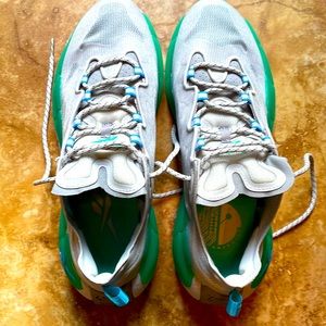 Reebok Mens running shoes size 8.5